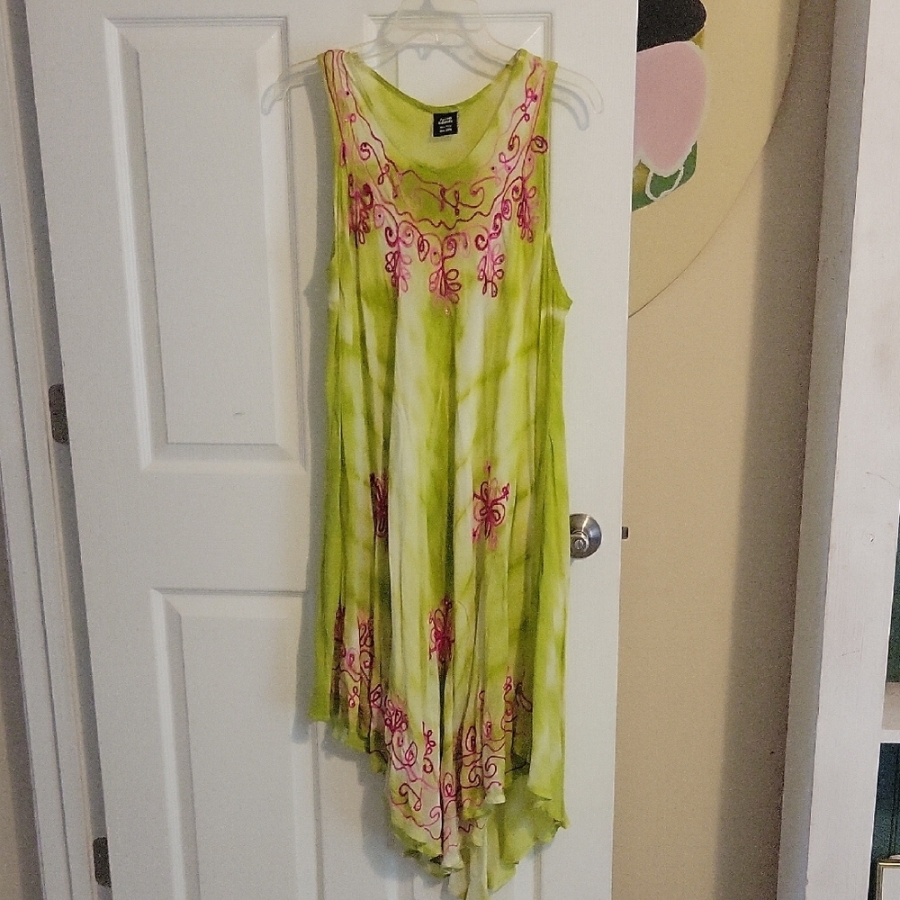 Seven Islands OneSz tie dye  Green and Pink sleeveless embroidered dress